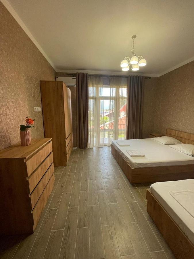 Guest House Dali Гагра Екстер'єр фото
