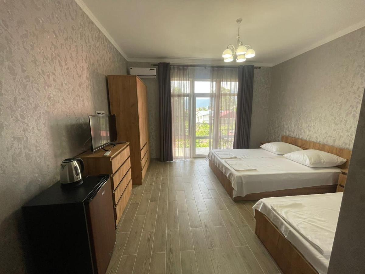 Guest House Dali Гагра Екстер'єр фото