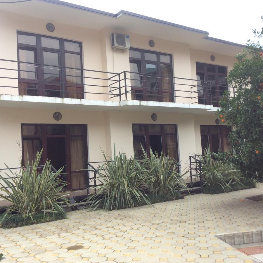 Guest House Dali Гагра Екстер'єр фото