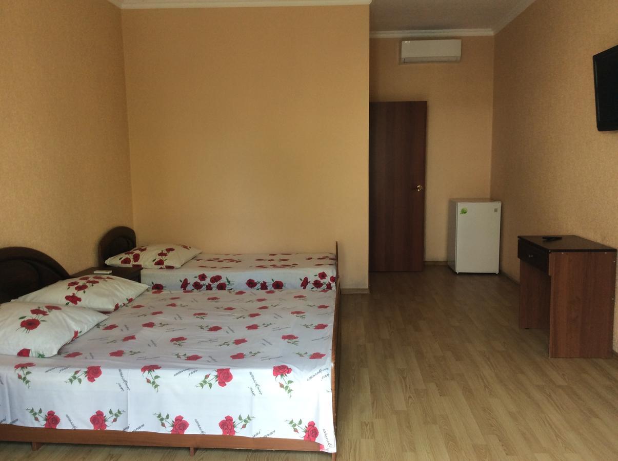 Guest House Dali Гагра Екстер'єр фото