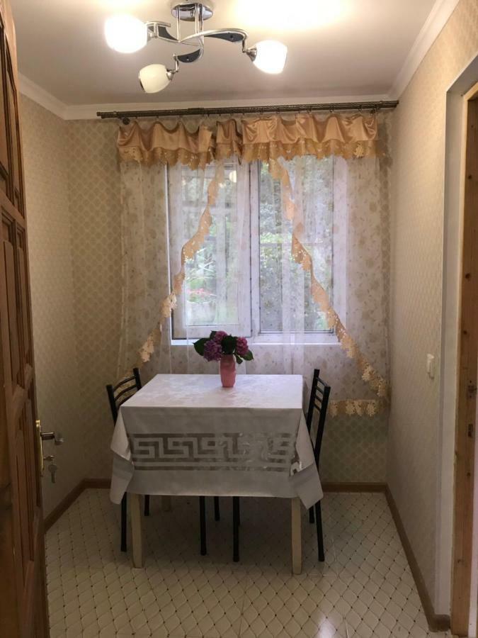 Guest House Dali Гагра Екстер'єр фото
